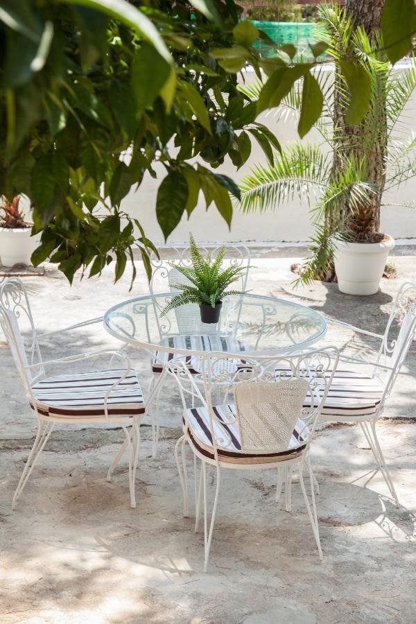 Sunny And Minimal Apt In Glyfada With 3 Bdrm Atene Esterno foto